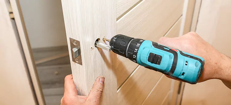 Old Door Knob Repair in Poinciana, FL