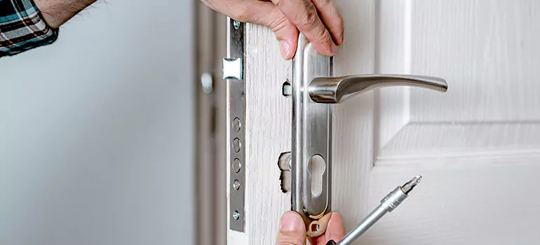 Front Door Knob Repair in Poinciana, FL