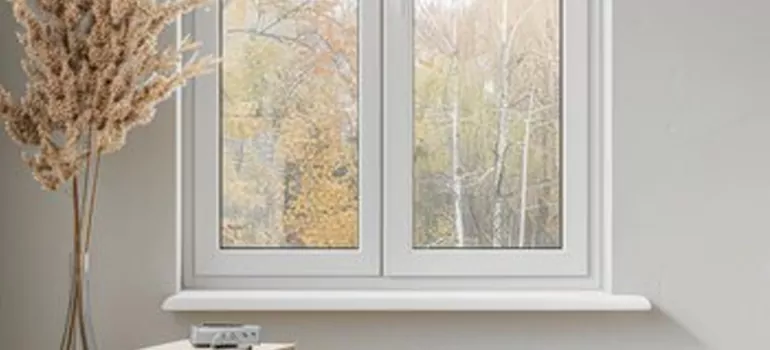 Vinyl Window Stool in Poinciana, FL